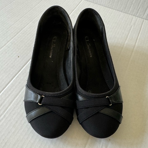 CL LAUNDRY WOMENS LOW HEEL WEDGES. BLACK SLIP ON CANVAS SHOES. GREAT CONDITION - Picture 15 of 15